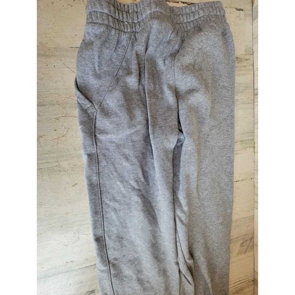 Nike medium youth gray jogger sweatpants children apparel sports
